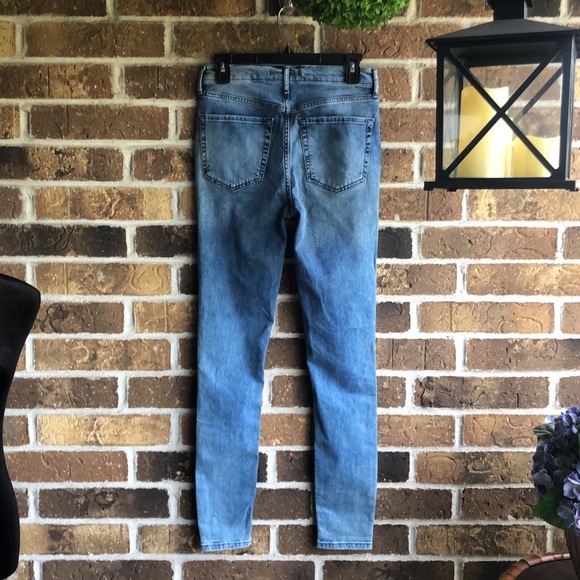 FREE PEOPLE Skinny 10” High Rise Skinny Jeans Destroyed Distressed - Picture 7 of 7